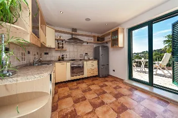 Villa with Private Pool in Sumartin for 8 Guests