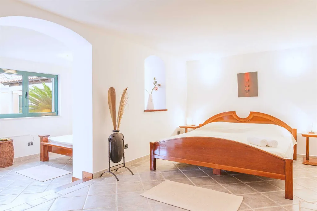 Villa with Private Pool in Sumartin for 8 Guests