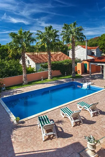 Villa with Private Pool in Sumartin for 8 Guests