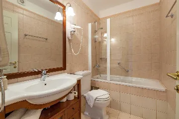 4-Bedroom Villa with Pool in Sumartin, Croatia