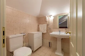 4-Bedroom Villa with Pool in Sumartin, Croatia