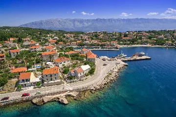 4-Bedroom Villa with Pool in Sumartin, Croatia