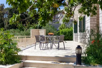 Pet-Friendly 4-Bedroom Villa in Sumartin, Brač