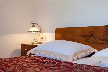 Pet-Friendly 4-Bedroom Villa in Sumartin, Brač