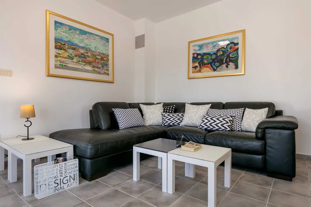 Villa with Private Pool in Makarac (Brac Island)