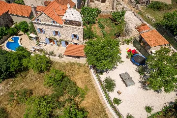 Stone Villa in Milna for up to 9 Guests