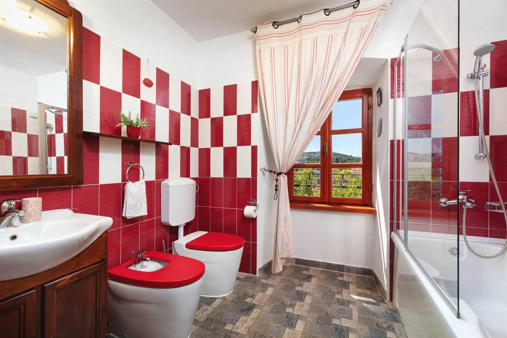 Stone Villa in Milna for up to 9 Guests