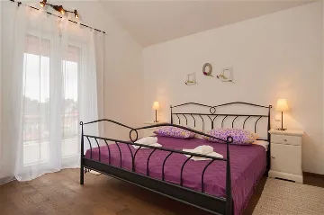 3-Bedroom Villa for 6 Guests in Milna, Croatia