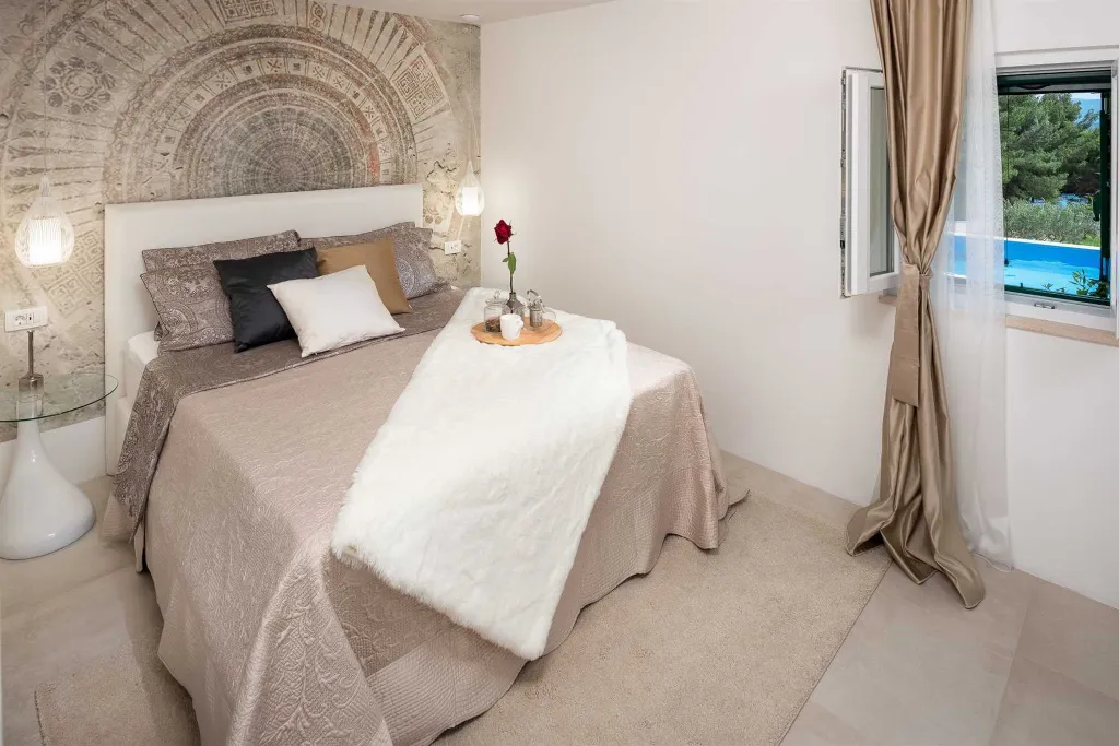3-Bedroom Villa in Bol with Outdoor Pool