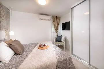 3-Bedroom Villa in Bol with Outdoor Pool