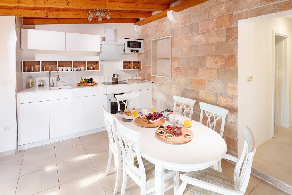 3-Bedroom Villa in Bol with Outdoor Pool