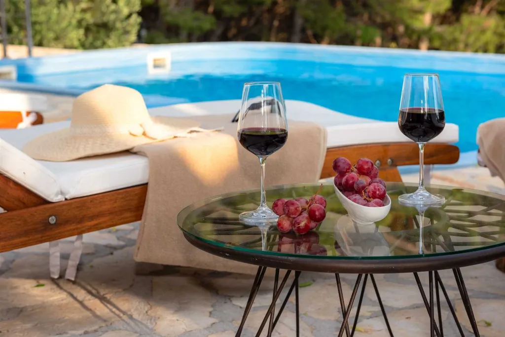 3-Bedroom Villa in Bol with Outdoor Pool