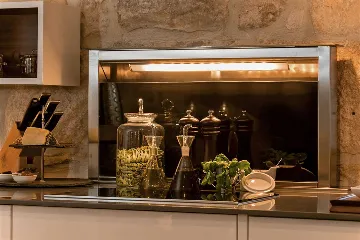 Central Split Air-Conditioned Apartment for 2