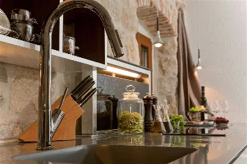 Central Split Air-Conditioned Apartment for 2