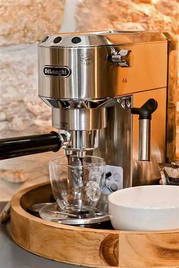 Central Split Air-Conditioned Apartment for 2