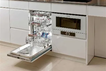 Central Split Air-Conditioned Apartment for 2