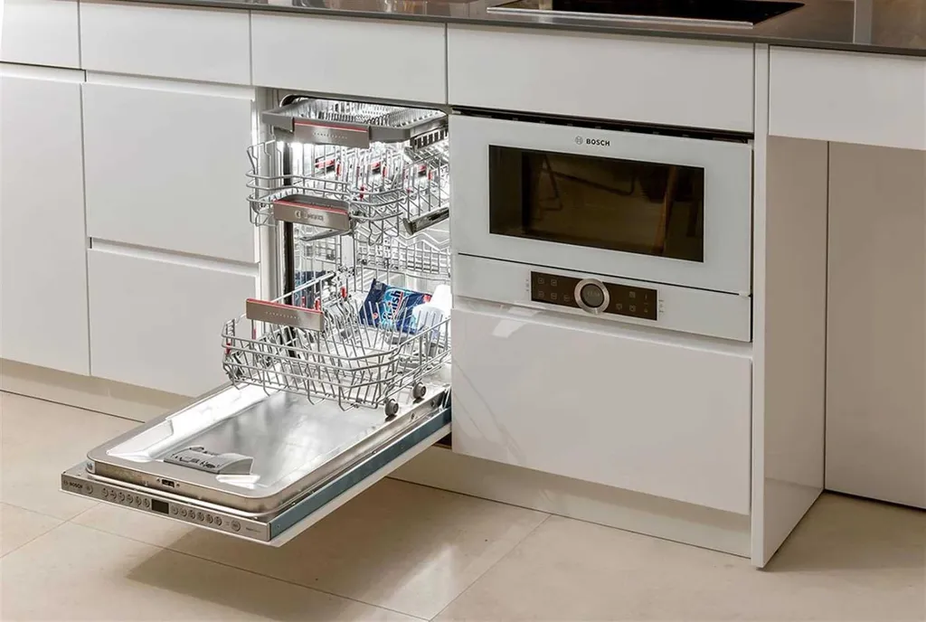 Central Split Air-Conditioned Apartment for 2