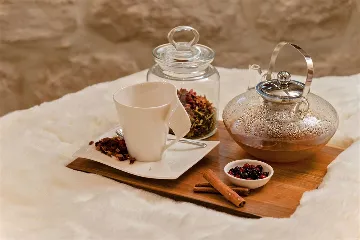 Central Split Air-Conditioned Apartment for 2