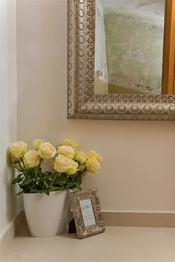 Central Split Air-Conditioned Apartment for 2