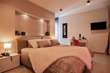 4-Bedroom Villa in Stanići - Tice (Up to 10)