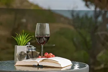 4-Bedroom Villa in Stanići - Tice (Up to 10)