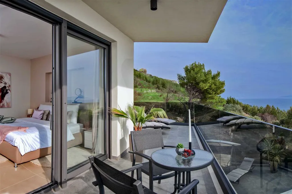 4-Bedroom Villa in Stanići - Tice (Up to 10)