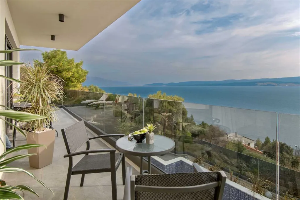 4-Bedroom Villa in Stanići - Tice (Up to 10)