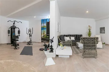 4-Bedroom Villa in Stanići - Tice (Up to 10)