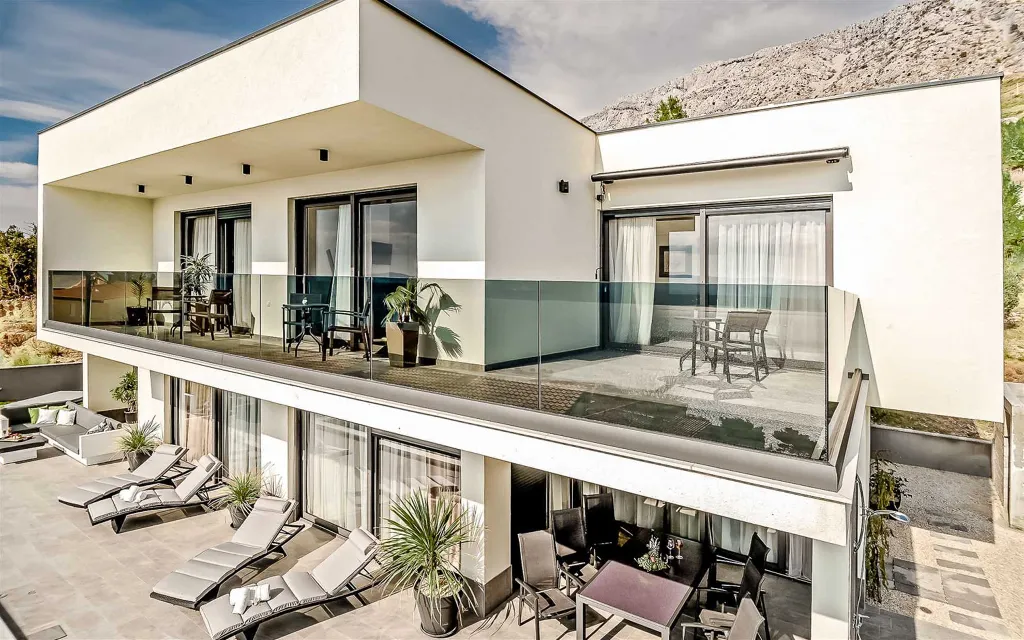 4-Bedroom Villa in Stanići - Tice (Up to 10)