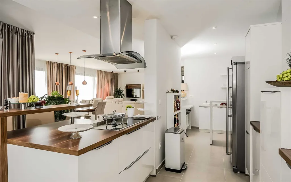 4-Bedroom Villa in Stanići - Tice (Up to 10)