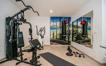 4-Bedroom Villa in Stanići - Tice (Up to 10)