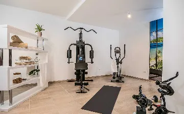 4-Bedroom Villa in Stanići - Tice (Up to 10)