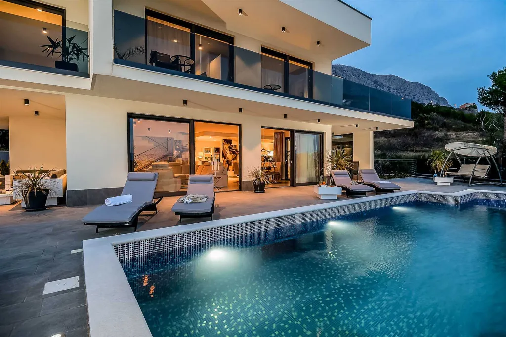 4-Bedroom Villa in Stanići - Tice (Up to 10)