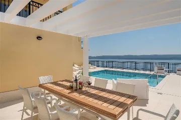 Mimice Villa with Pool for 10+2 Guests