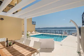 Mimice Villa with Pool for 10+2 Guests