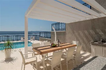 Mimice Villa with Pool for 10+2 Guests