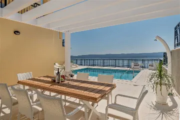 Mimice Villa with Pool for 10+2 Guests