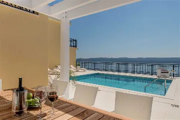 Mimice Villa with Pool for 10+2 Guests