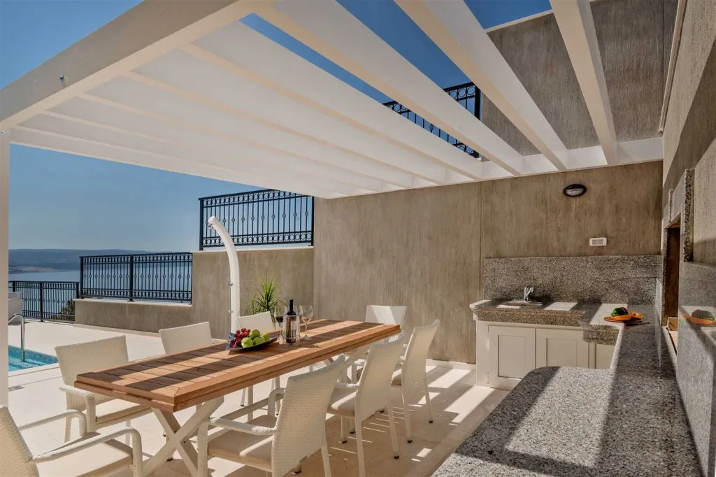 Mimice Villa with Pool for 10+2 Guests