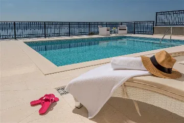Mimice Villa with Pool for 10+2 Guests
