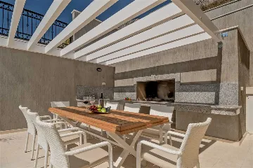 Mimice Villa with Pool for 10+2 Guests