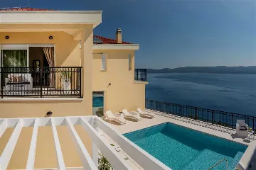 Mimice Villa with Pool for 10+2 Guests