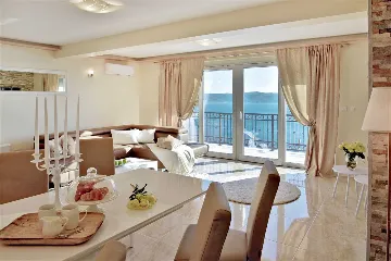 Mimice Villa with Pool for 10+2 Guests