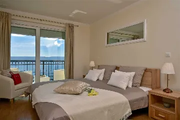 Mimice Villa with Pool for 10+2 Guests