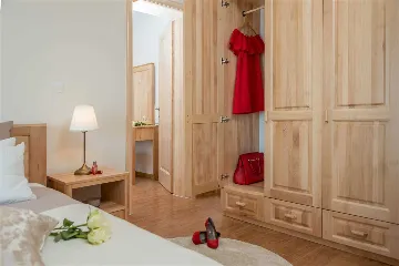 Mimice Villa with Pool for 10+2 Guests