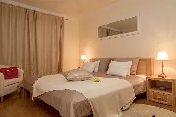 Mimice Villa with Pool for 10+2 Guests