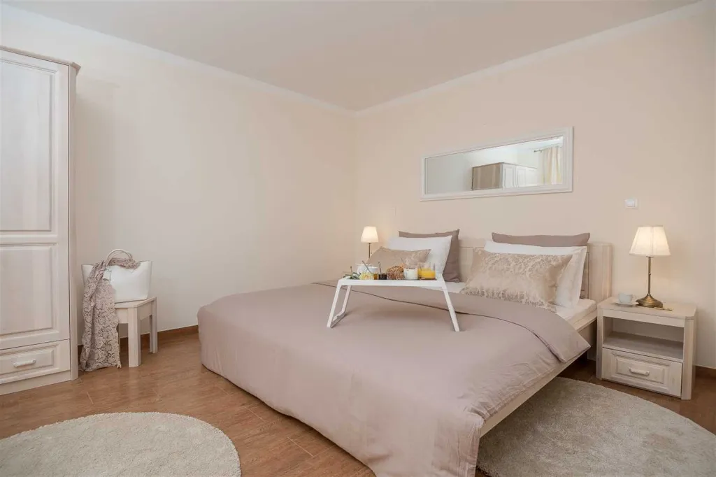 Mimice Villa with Pool for 10+2 Guests