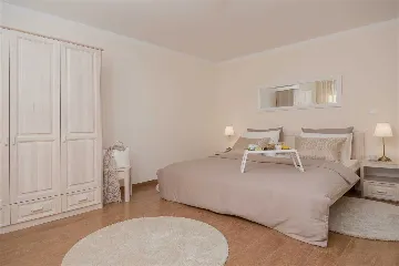 Mimice Villa with Pool for 10+2 Guests