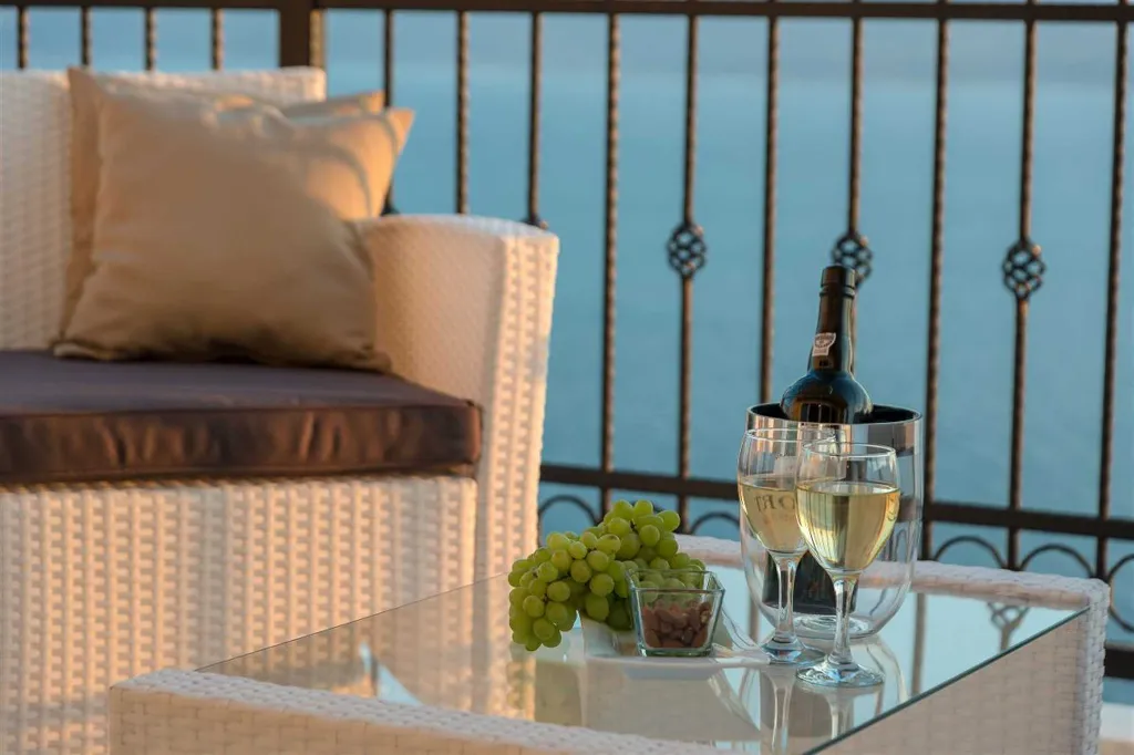 Mimice Villa with Pool for 10+2 Guests