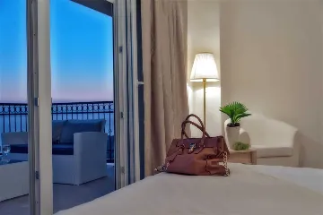 Mimice Villa with Pool for 10+2 Guests